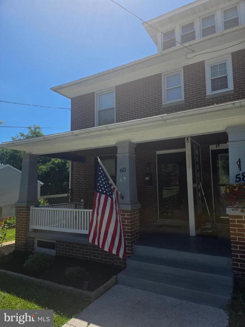 60 E York Avenue photo 2