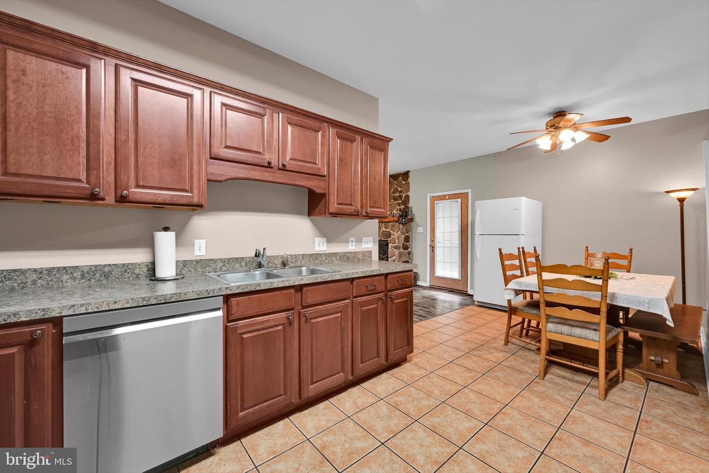 820 Heck Hill Road photo 16