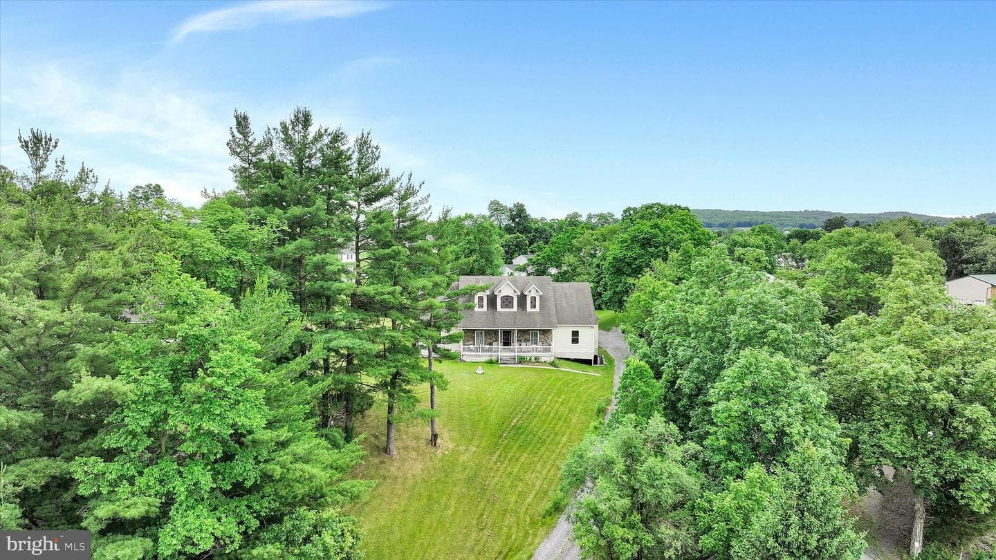 820 Heck Hill Road photo 3