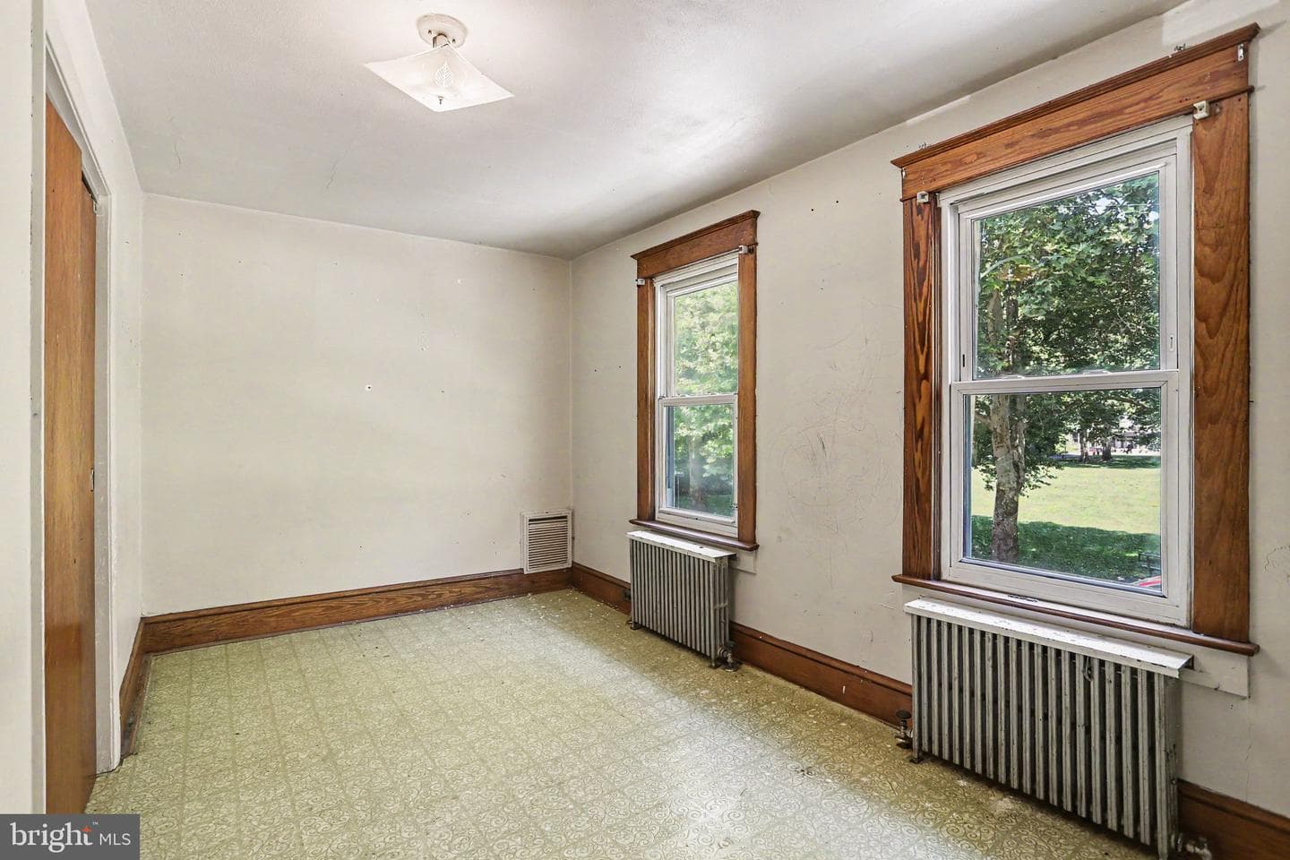 1022 Edison Street photo 15