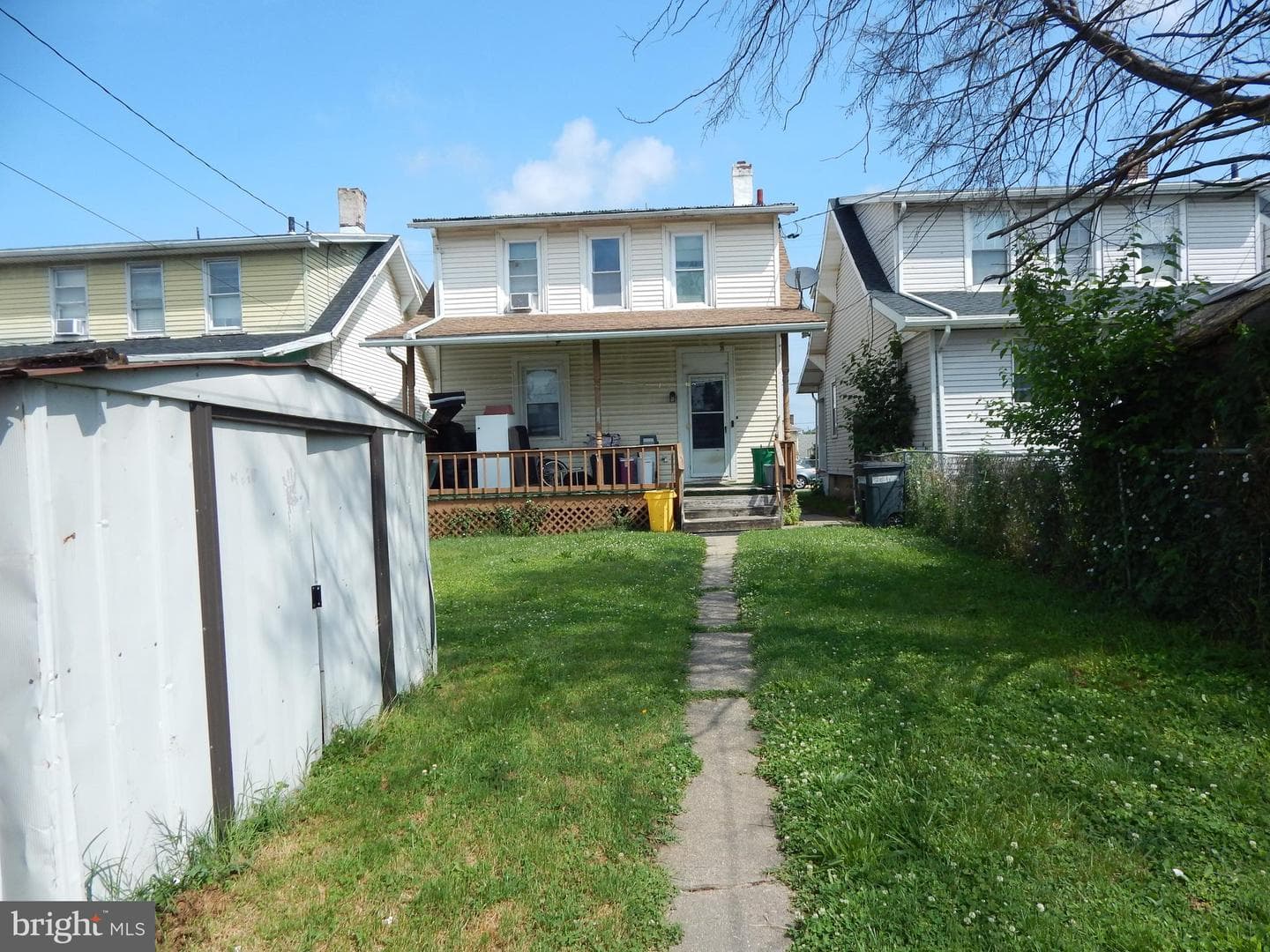 928 E Princess Street photo 4