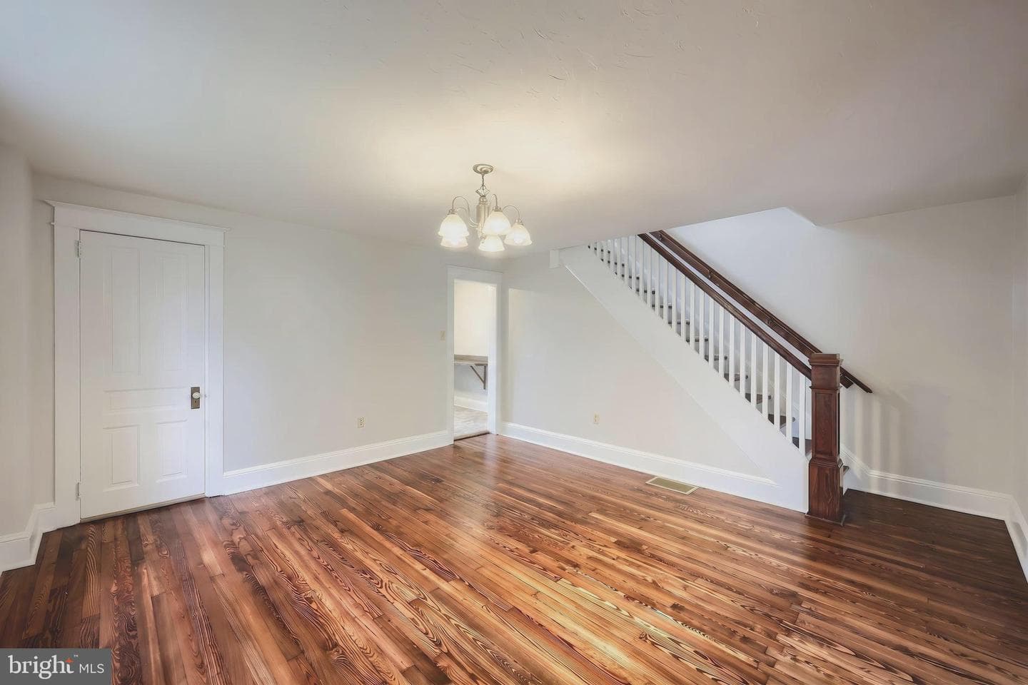 1019 W College Avenue photo 15