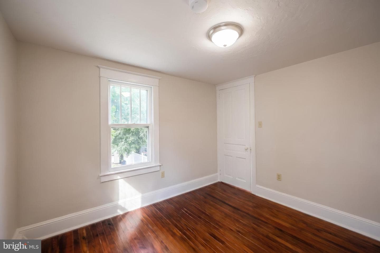 1019 W College Avenue photo 23