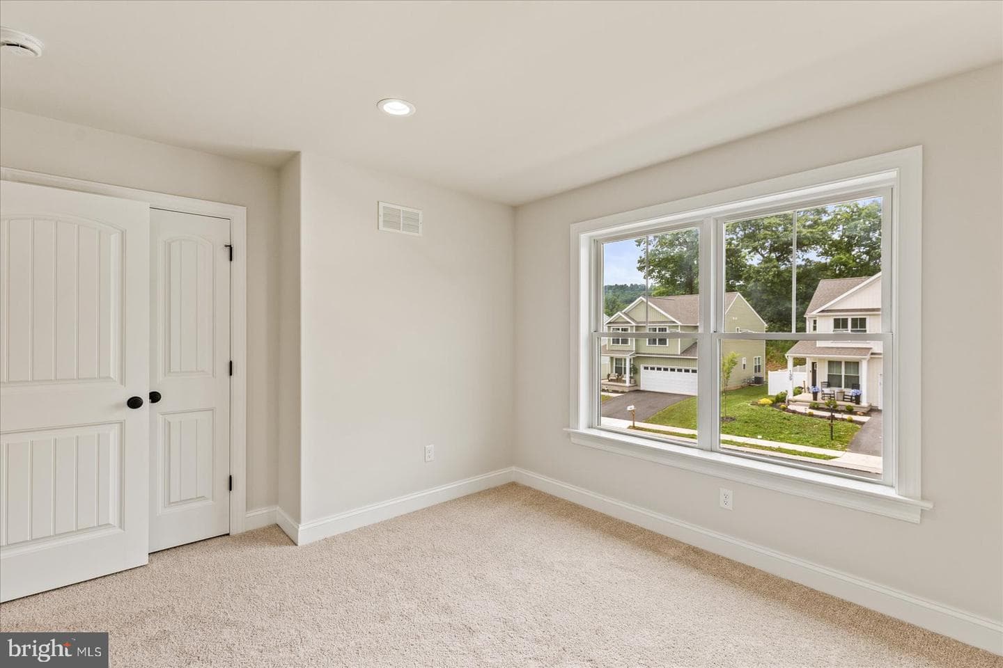 140 Eli Drive photo 22