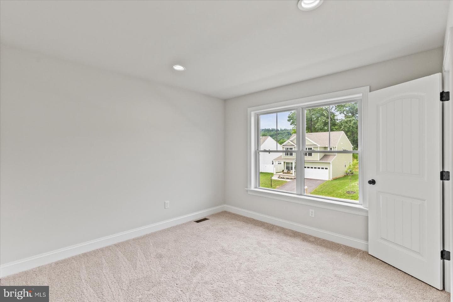 140 Eli Drive photo 23