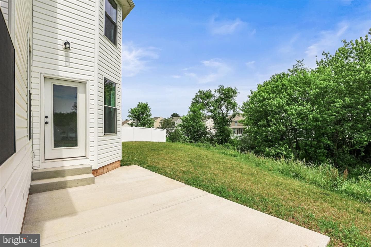 140 Eli Drive photo 32