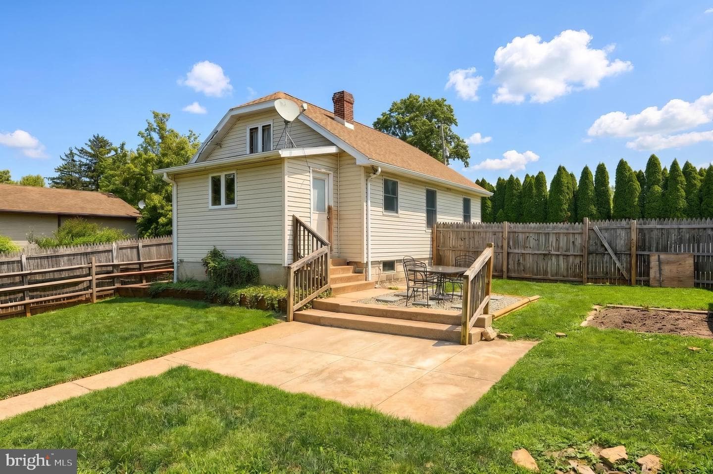 2151 Maple Road photo 10