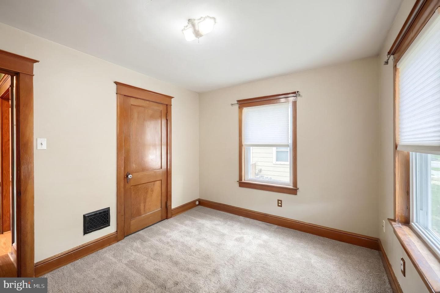 2151 Maple Road photo 23