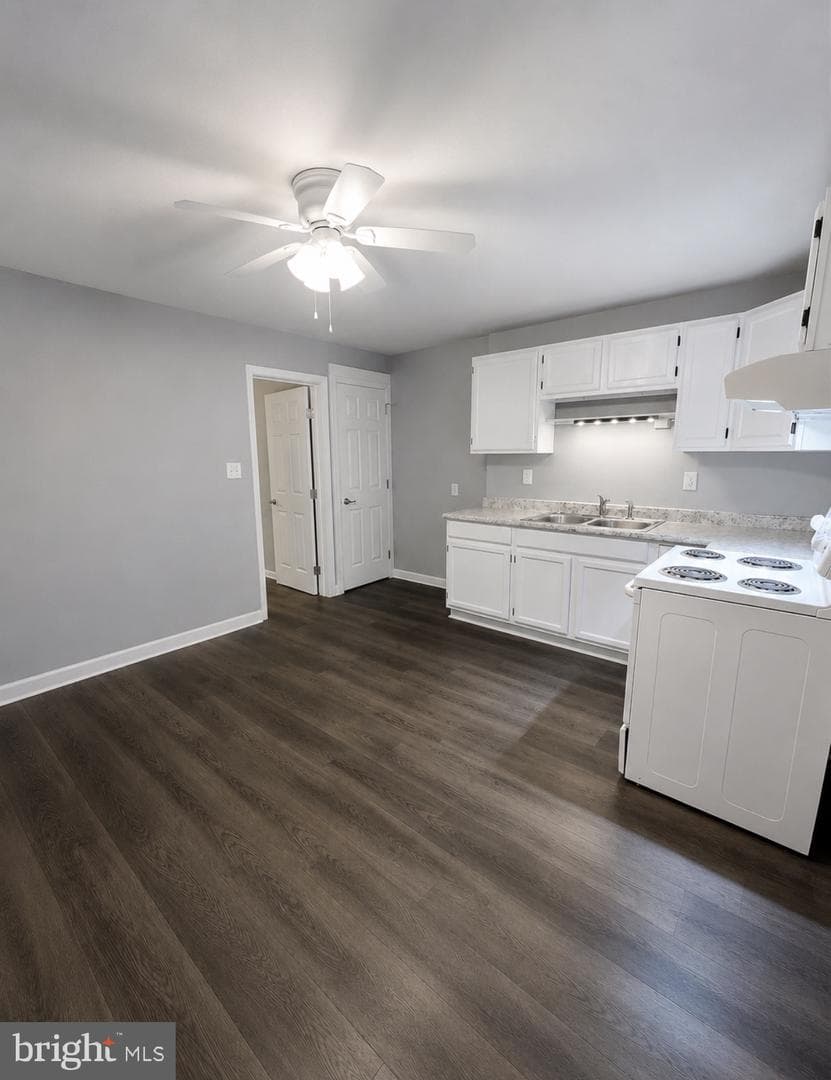 1576 W King Street photo 3
