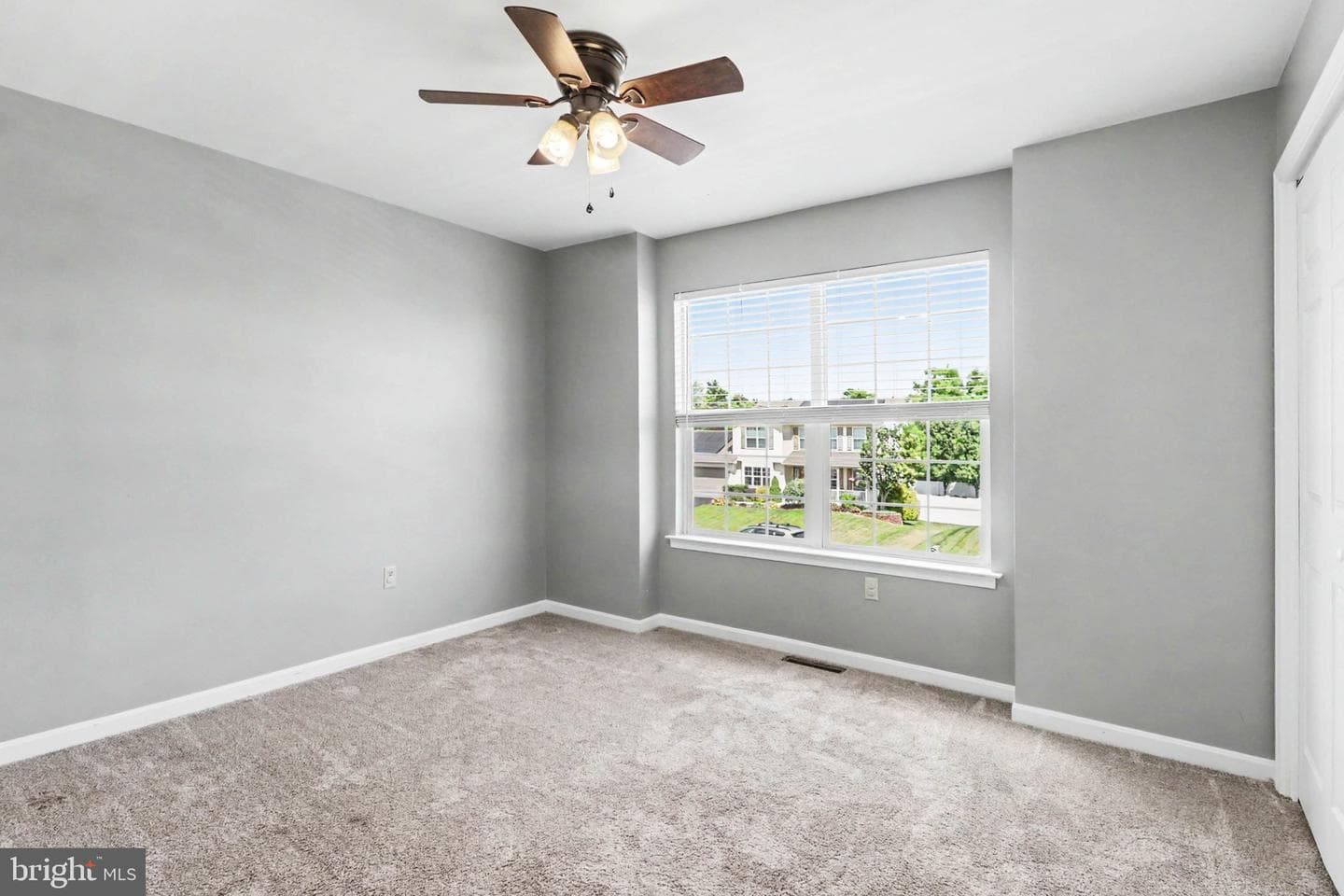 195 Martel Circle photo 30
