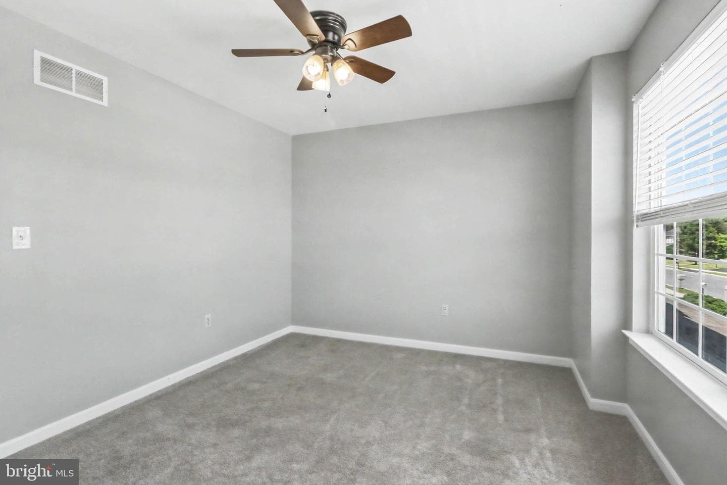 195 Martel Circle photo 31