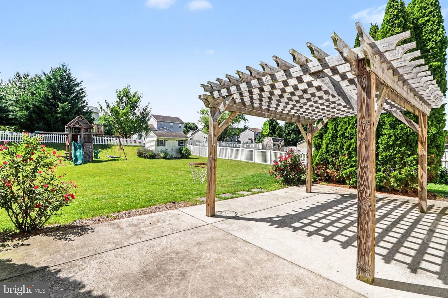 195 Martel Circle photo 34