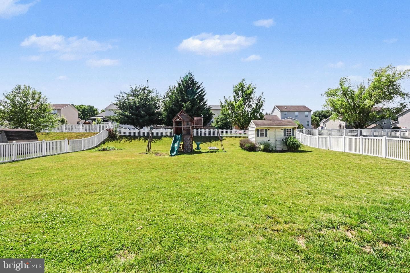 195 Martel Circle photo 35