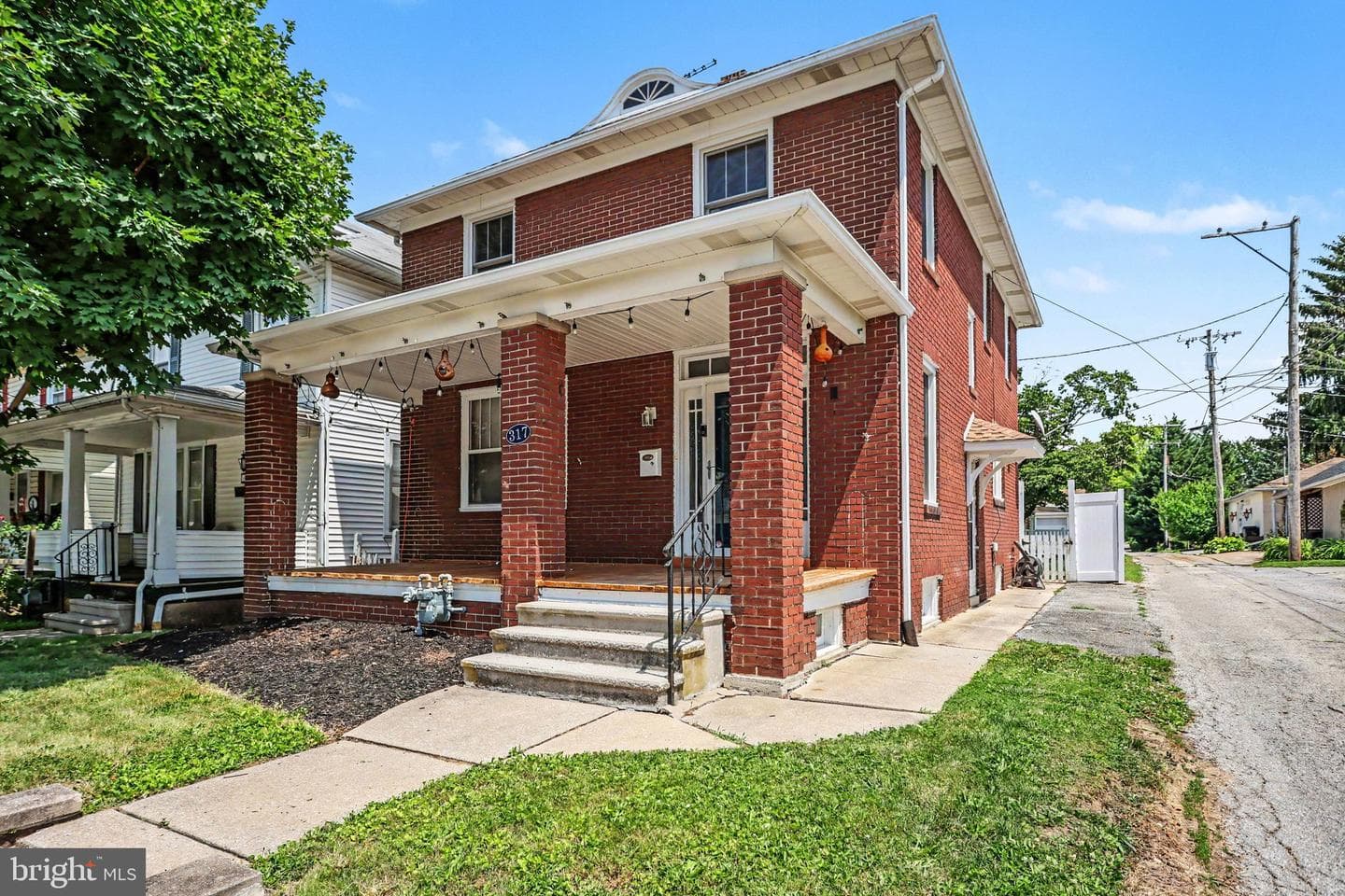 317 E Hanover Street photo 3
