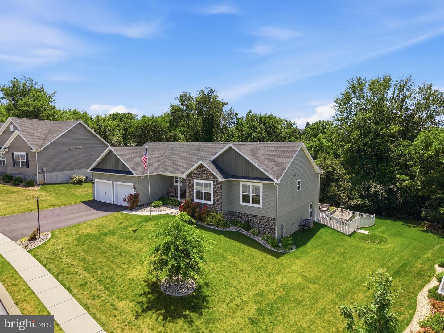 43 Huntmaster Drive photo 38