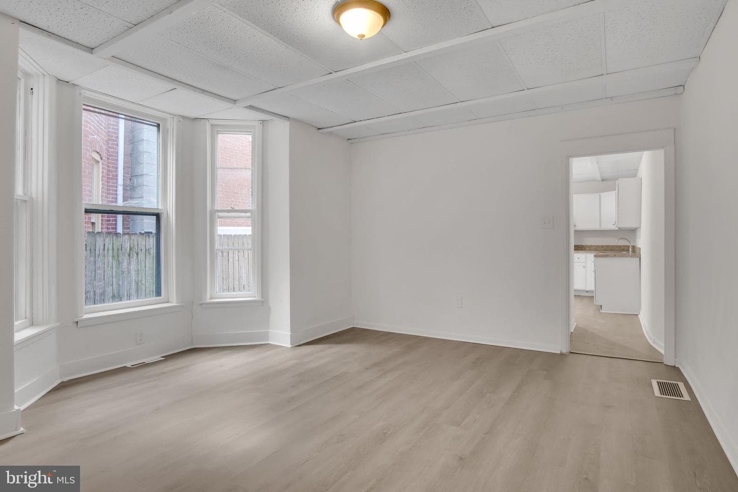 125 S Pershing Avenue photo 8