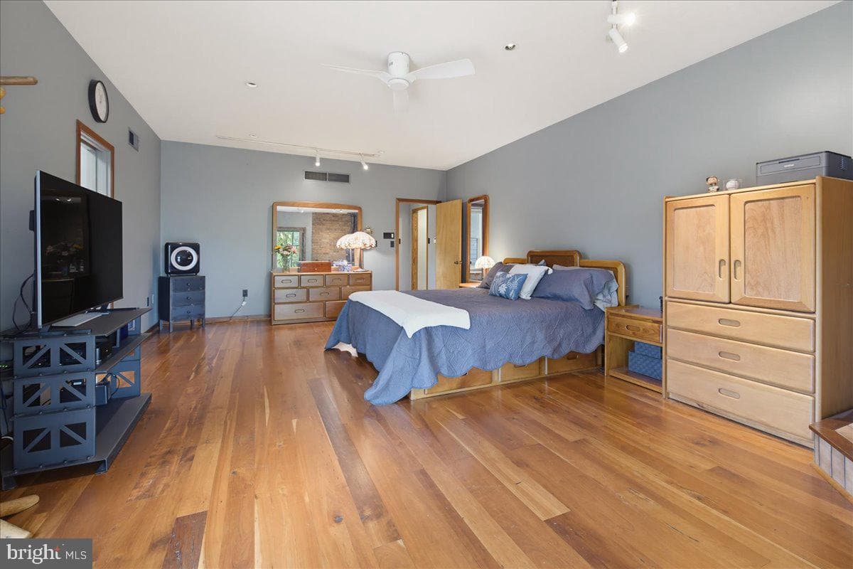 4065 Deerhill Dr photo 23