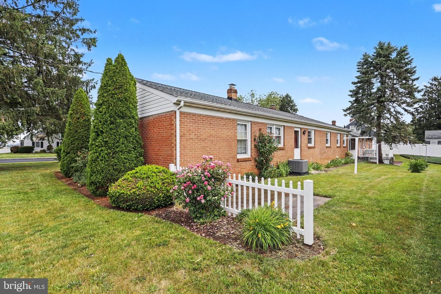 113 Grant Drive photo 3
