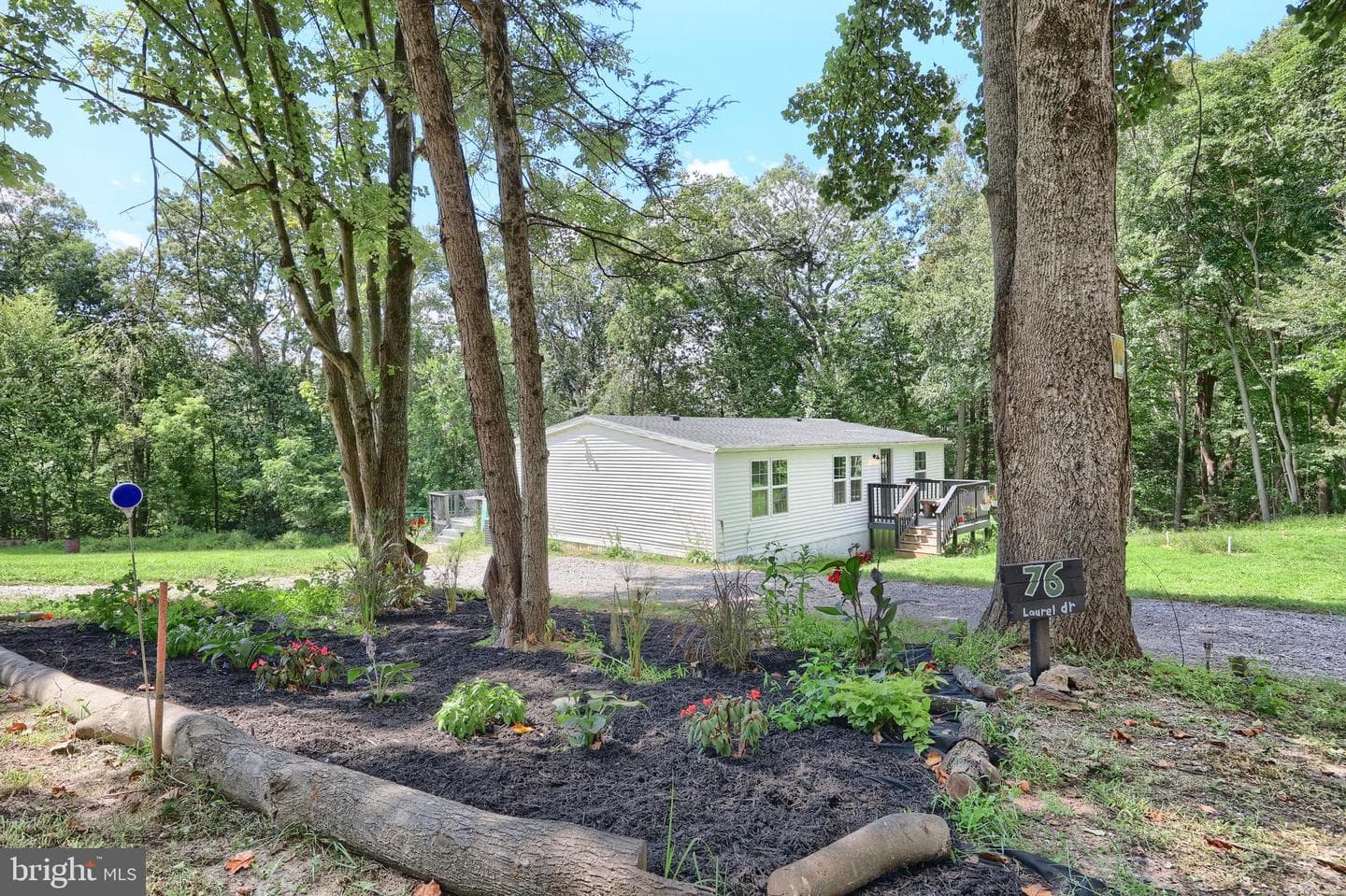 76 Laurel Drive photo 5