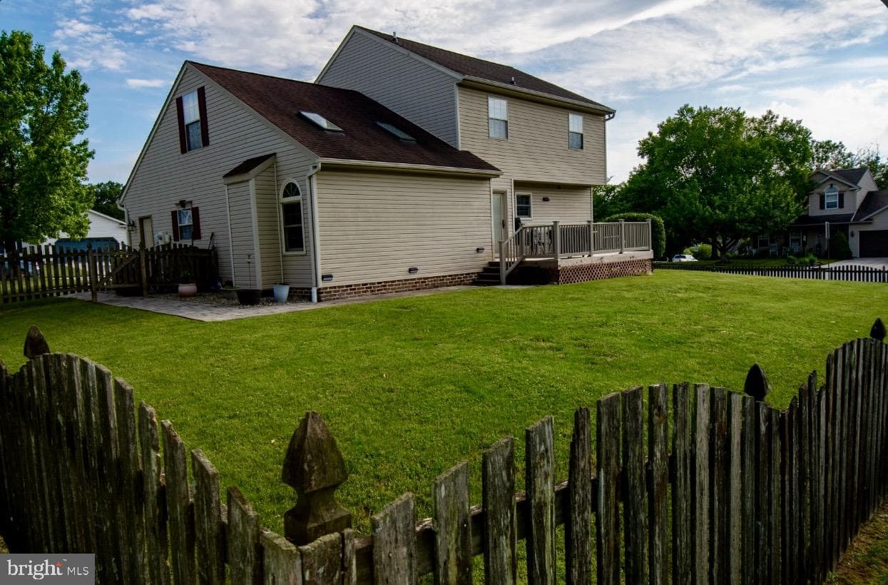 153 Timber Lane photo 3
