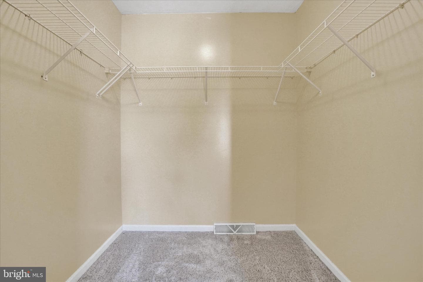80 Jewel Drive photo 12