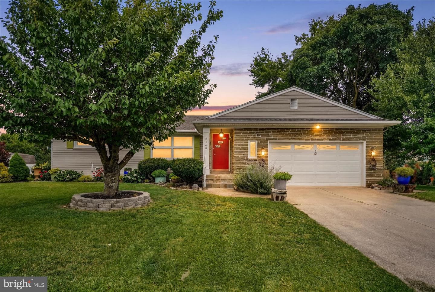 2360 Loucks Road, York