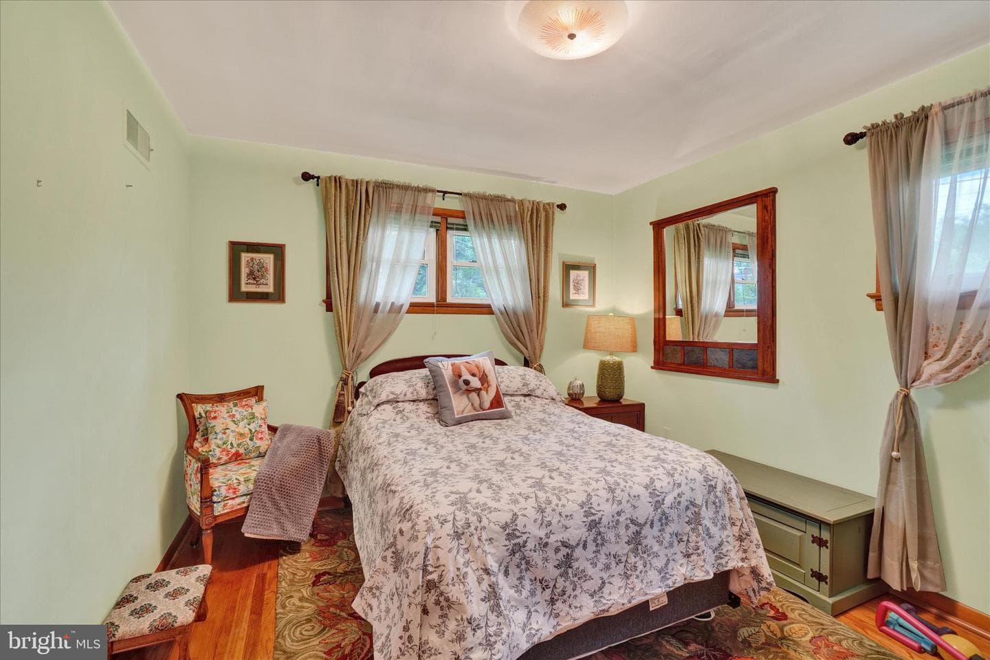2360 Loucks Road photo 13