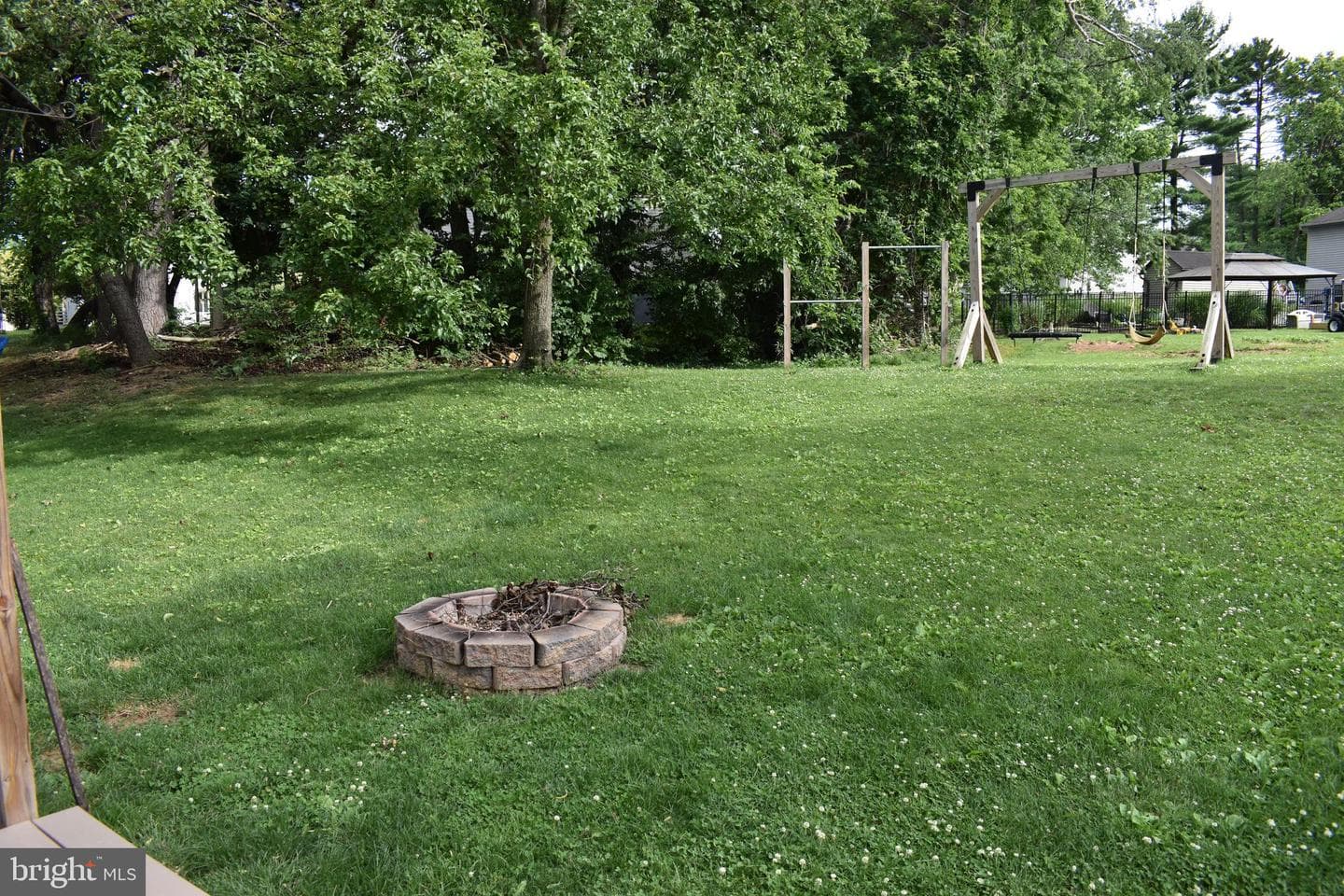 220 Boxwood Road photo 32