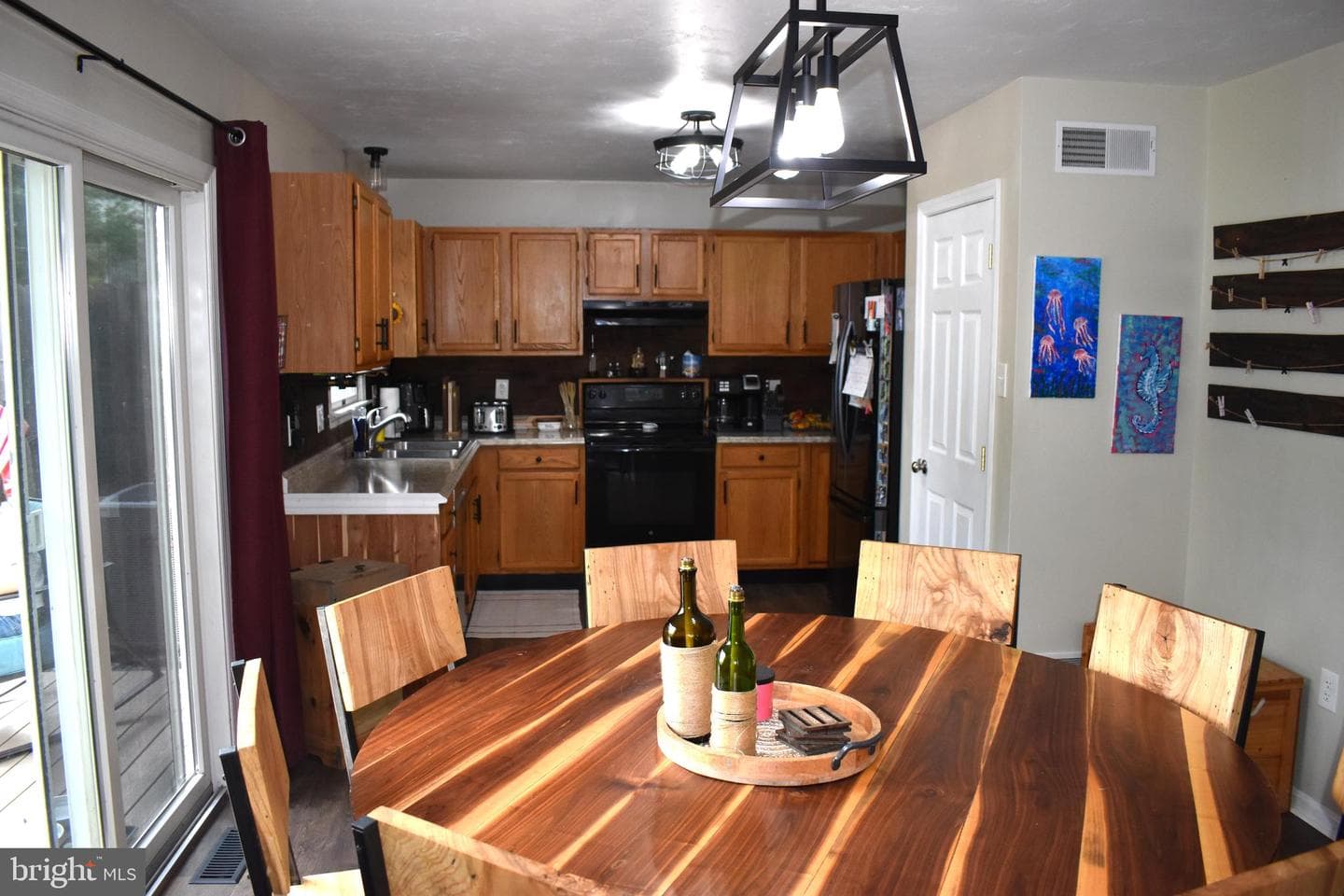 220 Boxwood Road photo 8