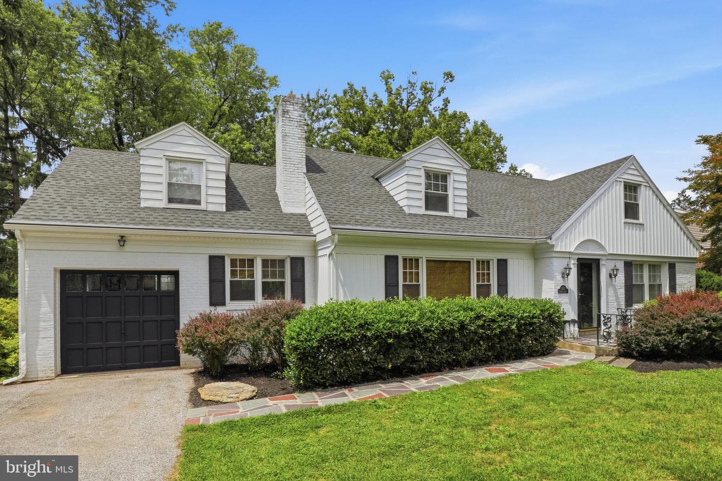 983 Brockie Lane, York