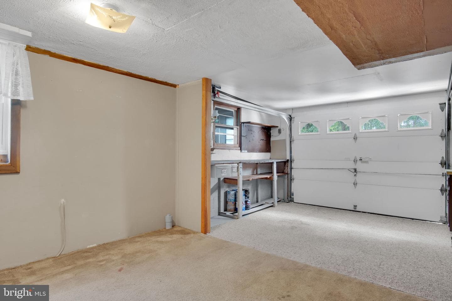 667 Diane Drive photo 23