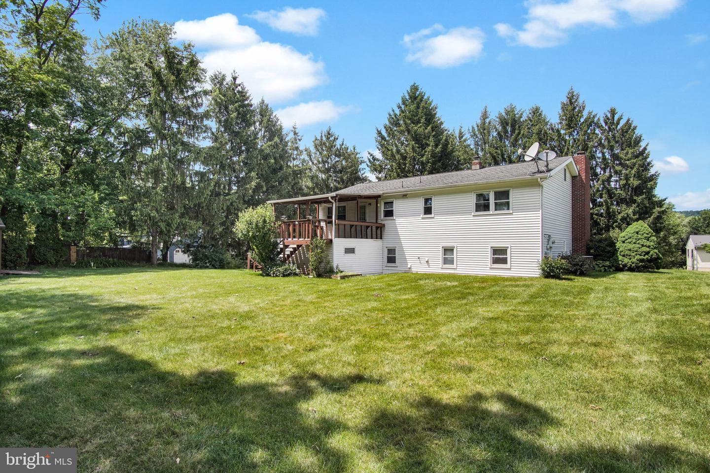 667 Diane Drive photo 24