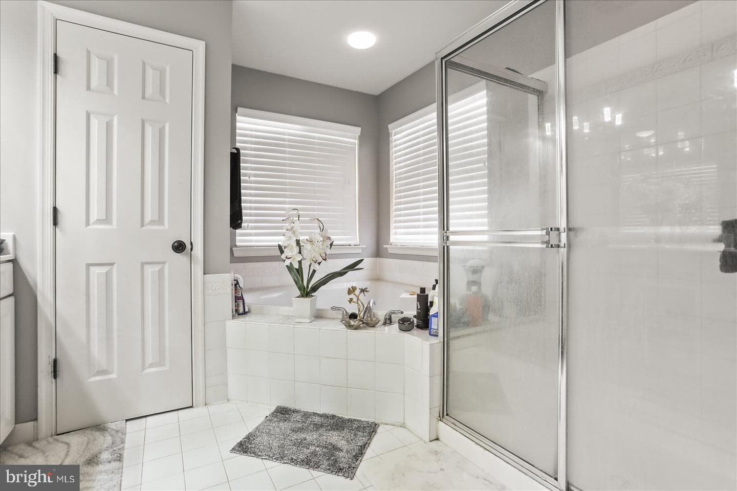 2520 Village Road photo 25
