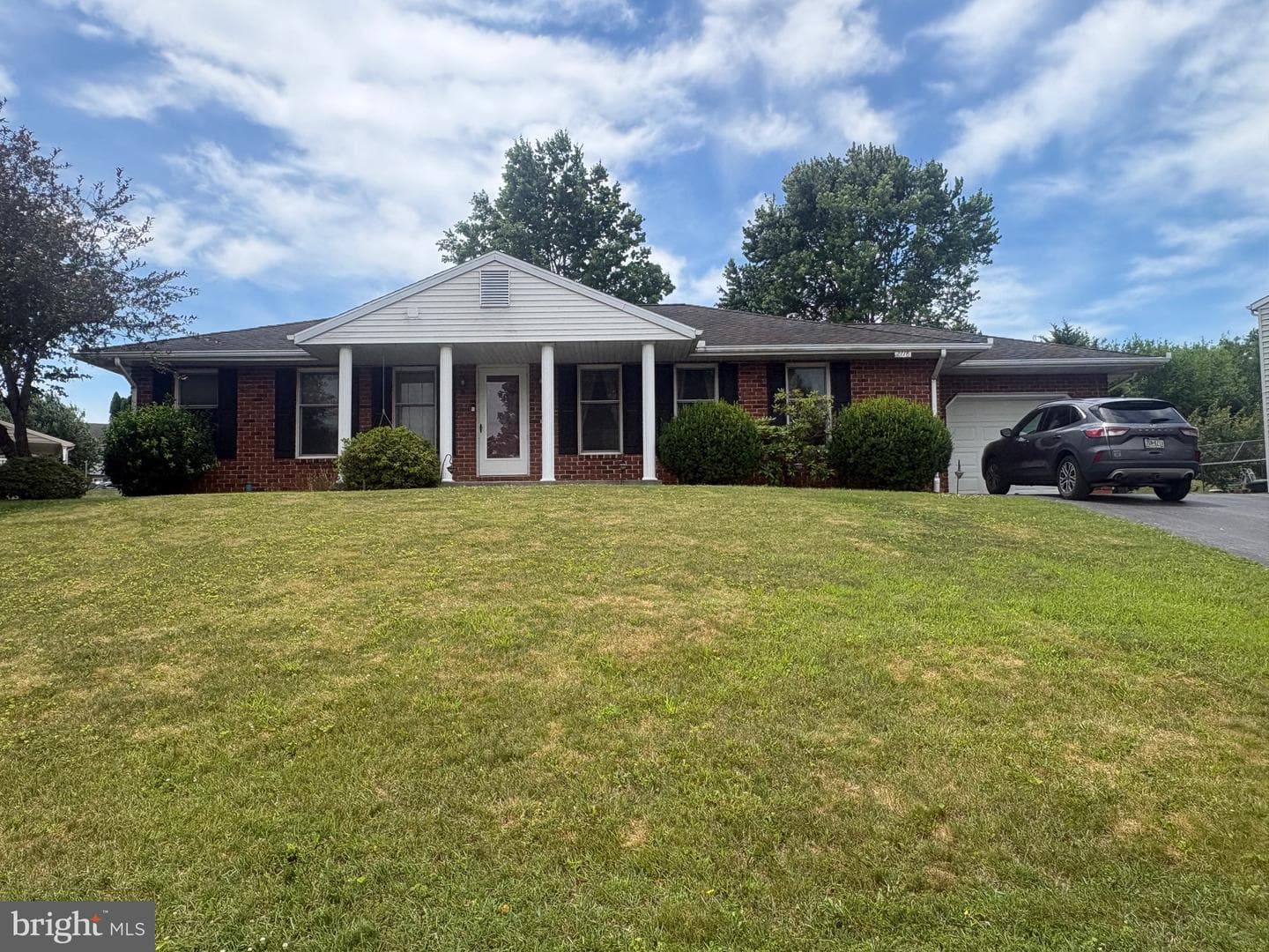 2718 Ridings Way, York