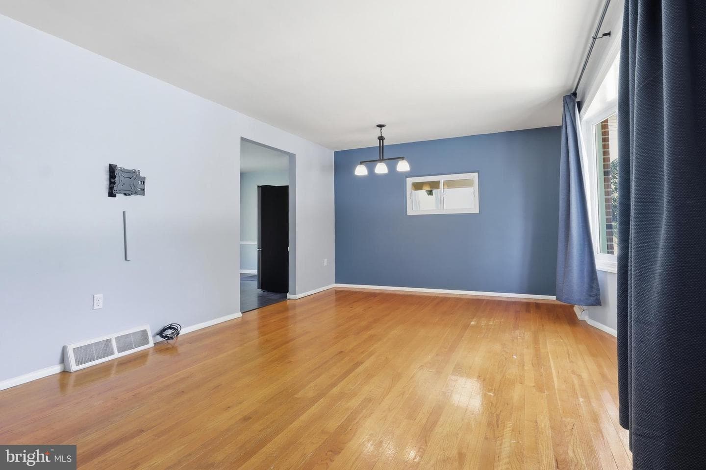 2102 Louise Avenue photo 5