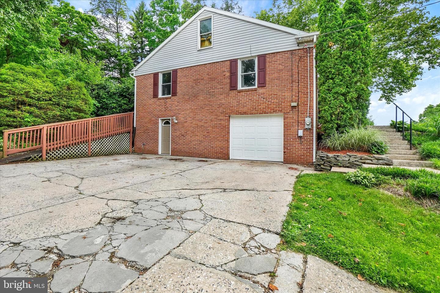 40 W Locust Lane photo 6