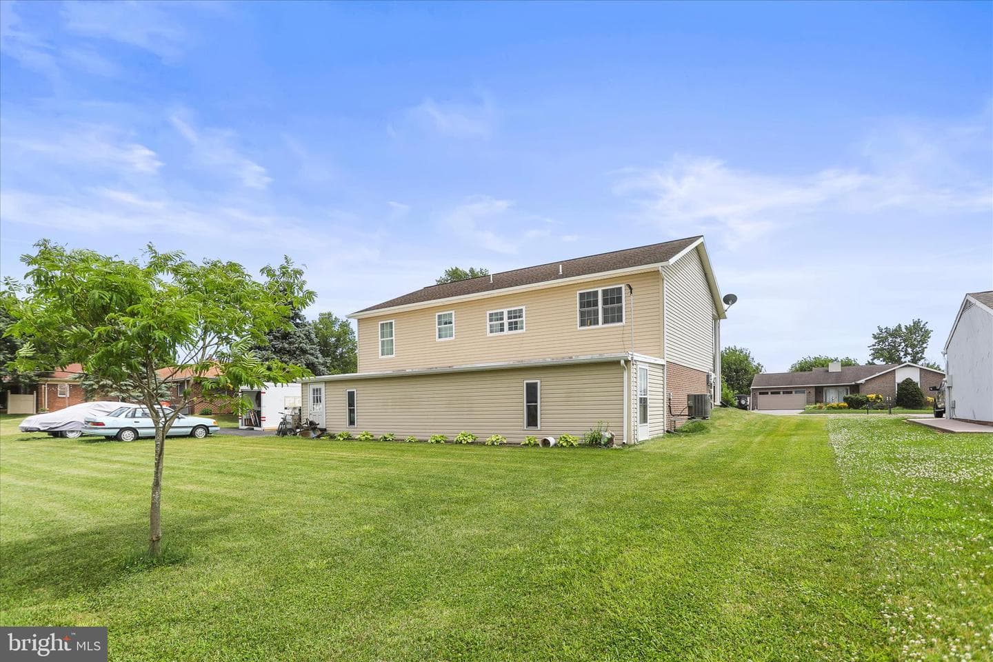 2440 Belair Drive photo 38