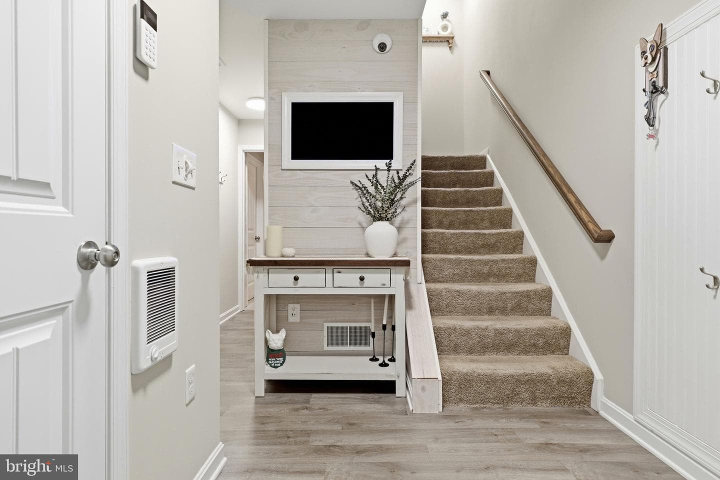 521 Charles Avenue photo 3