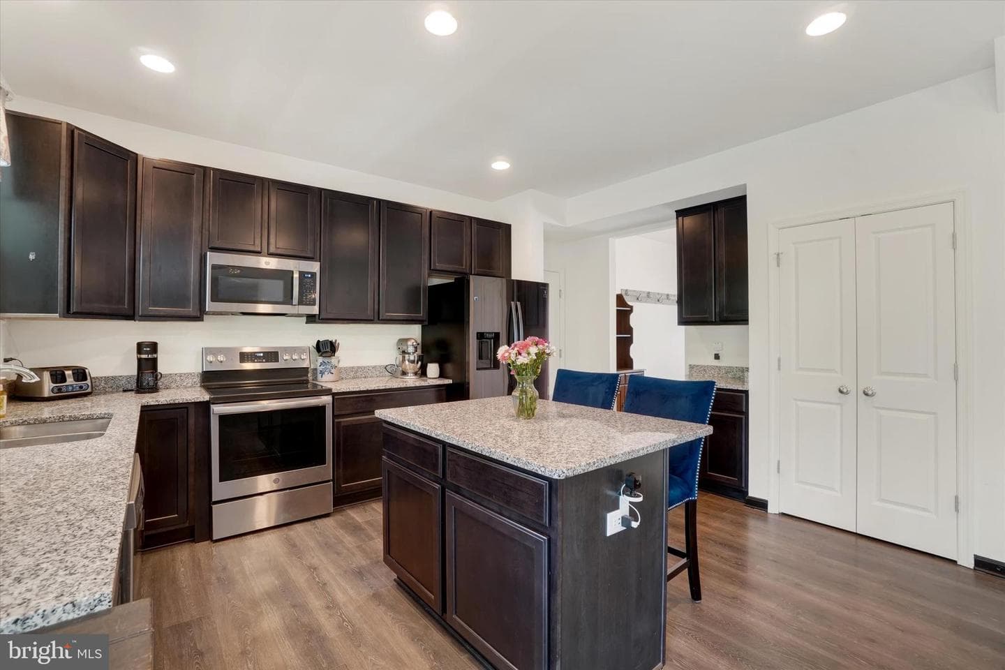 215 Thoroughbred Drive photo 6