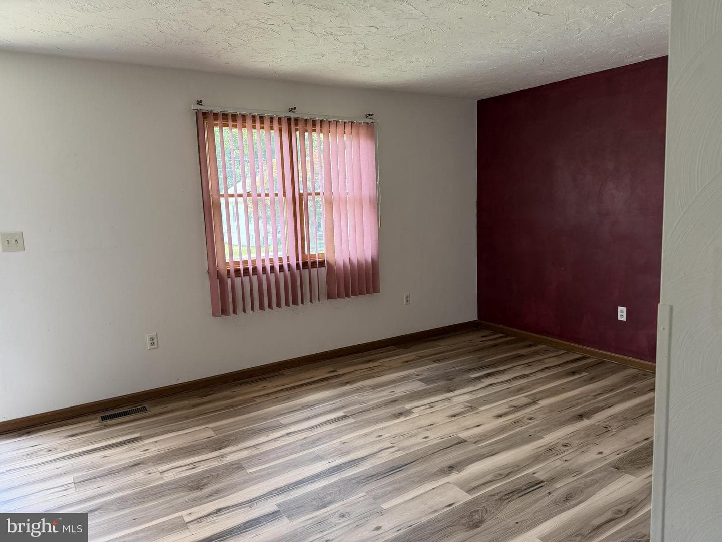 112 Charles Avenue photo 17