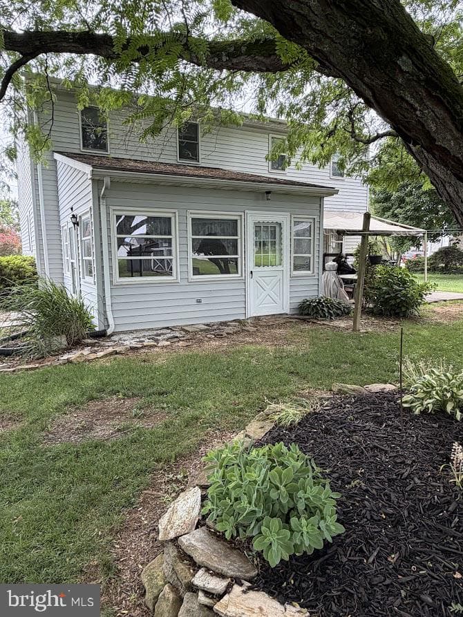 112 Charles Avenue photo 3