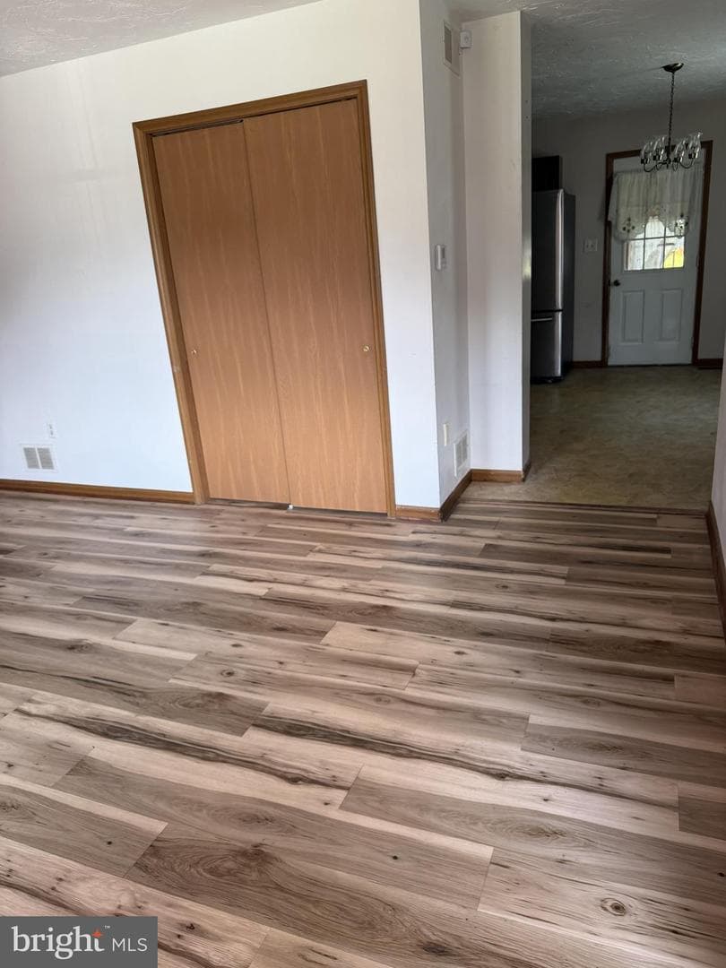 112 Charles Avenue photo 31