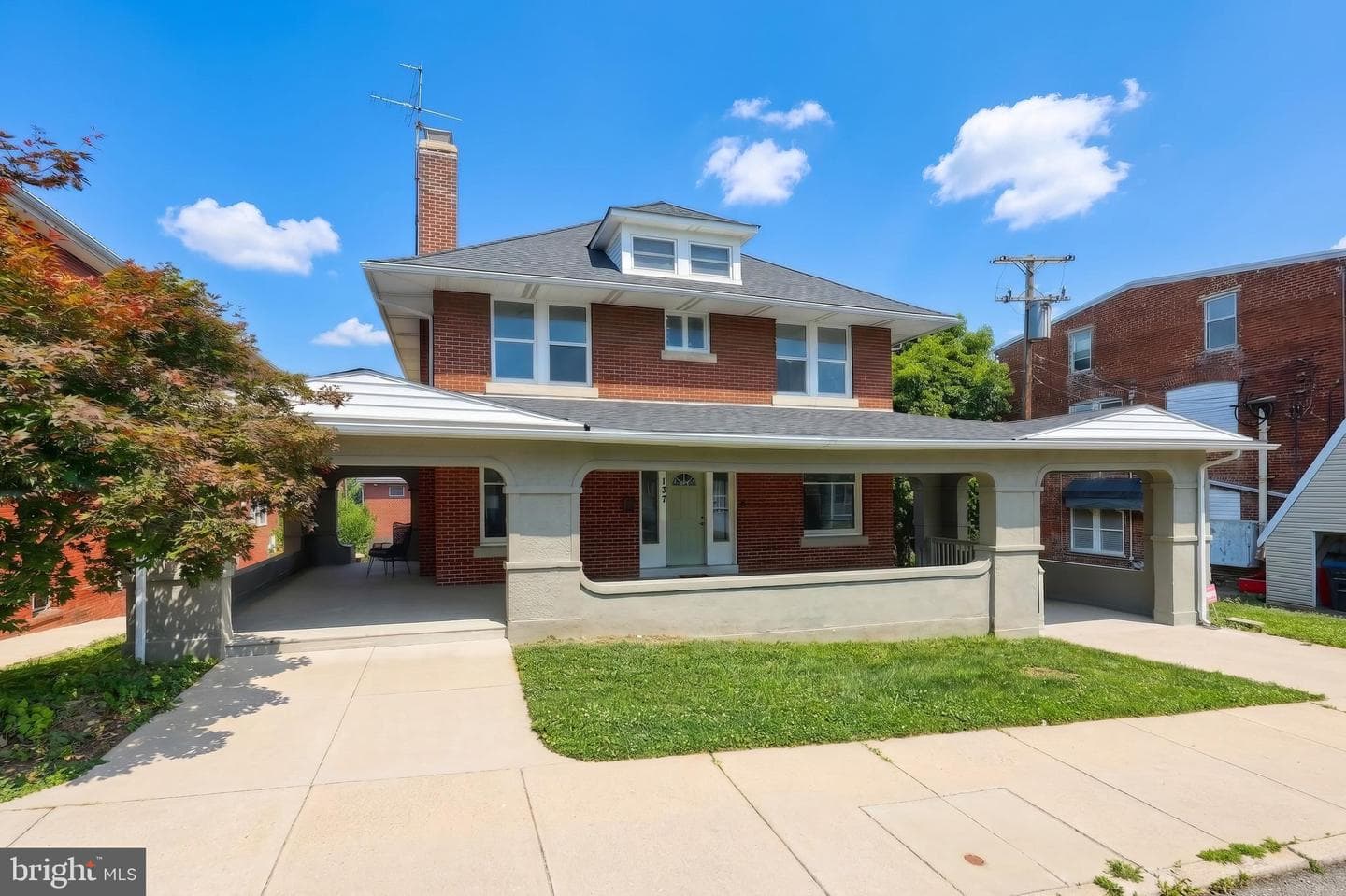 137 1st Avenue, Red Lion