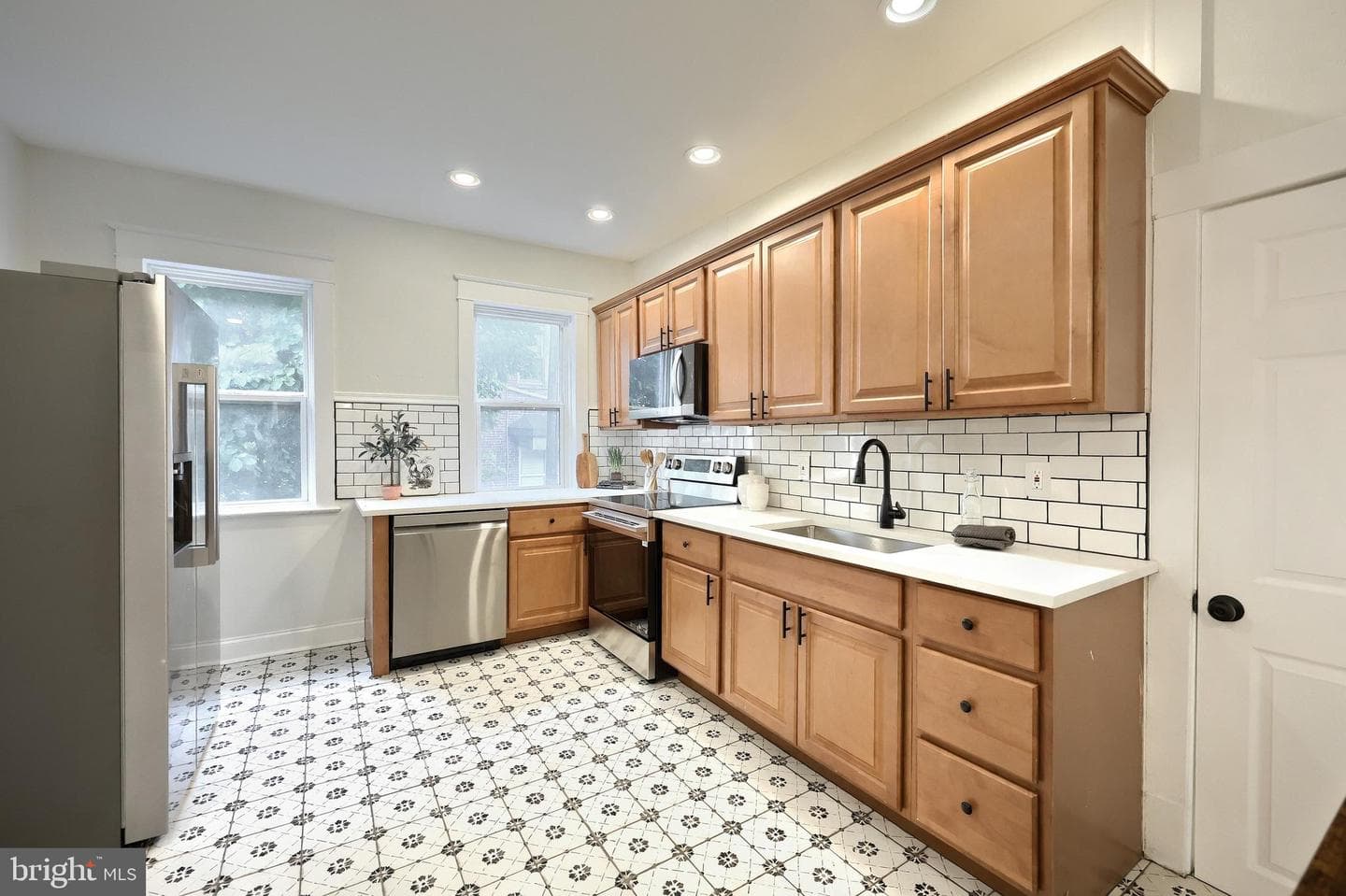 137 1st Avenue photo 22