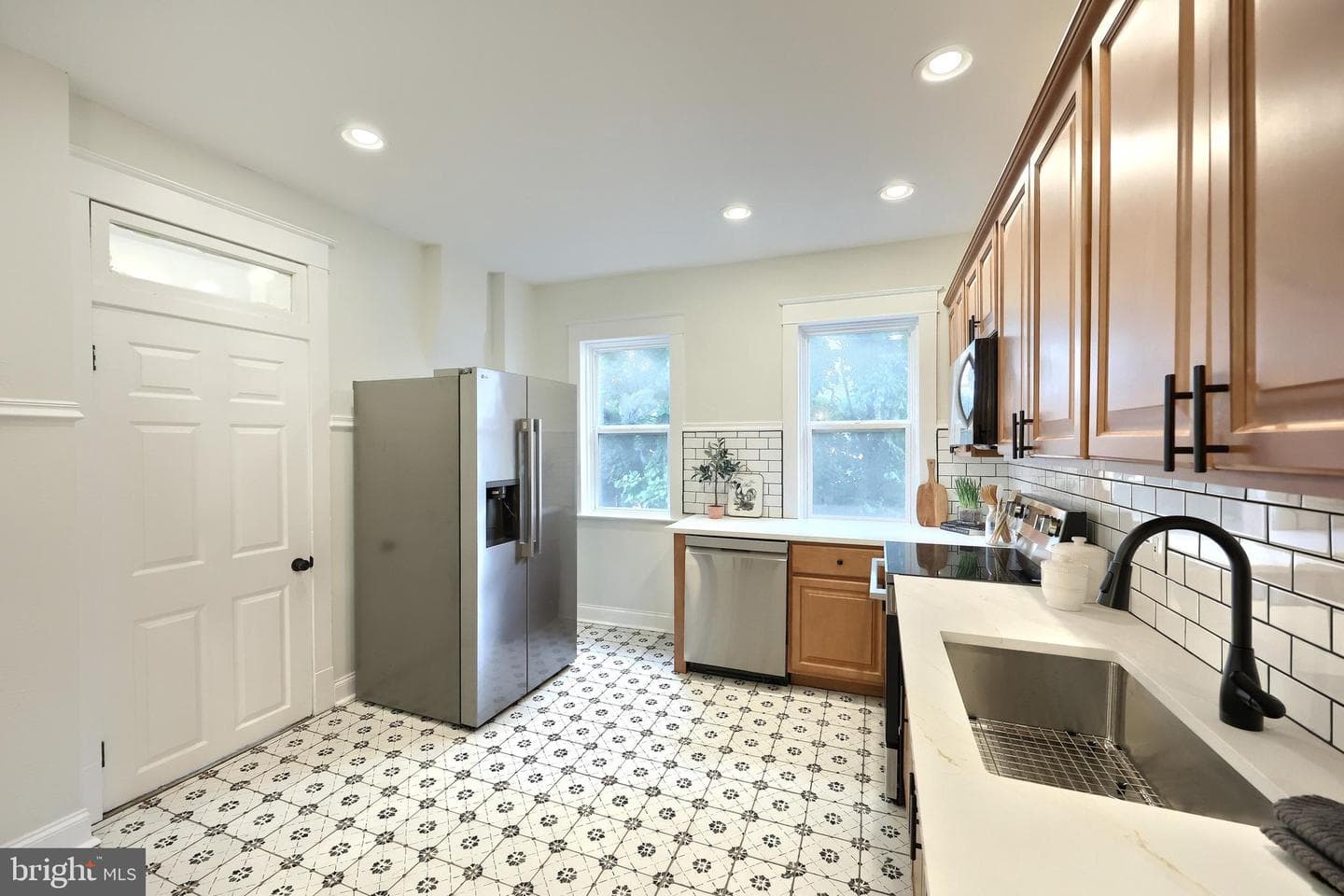 137 1st Avenue photo 24