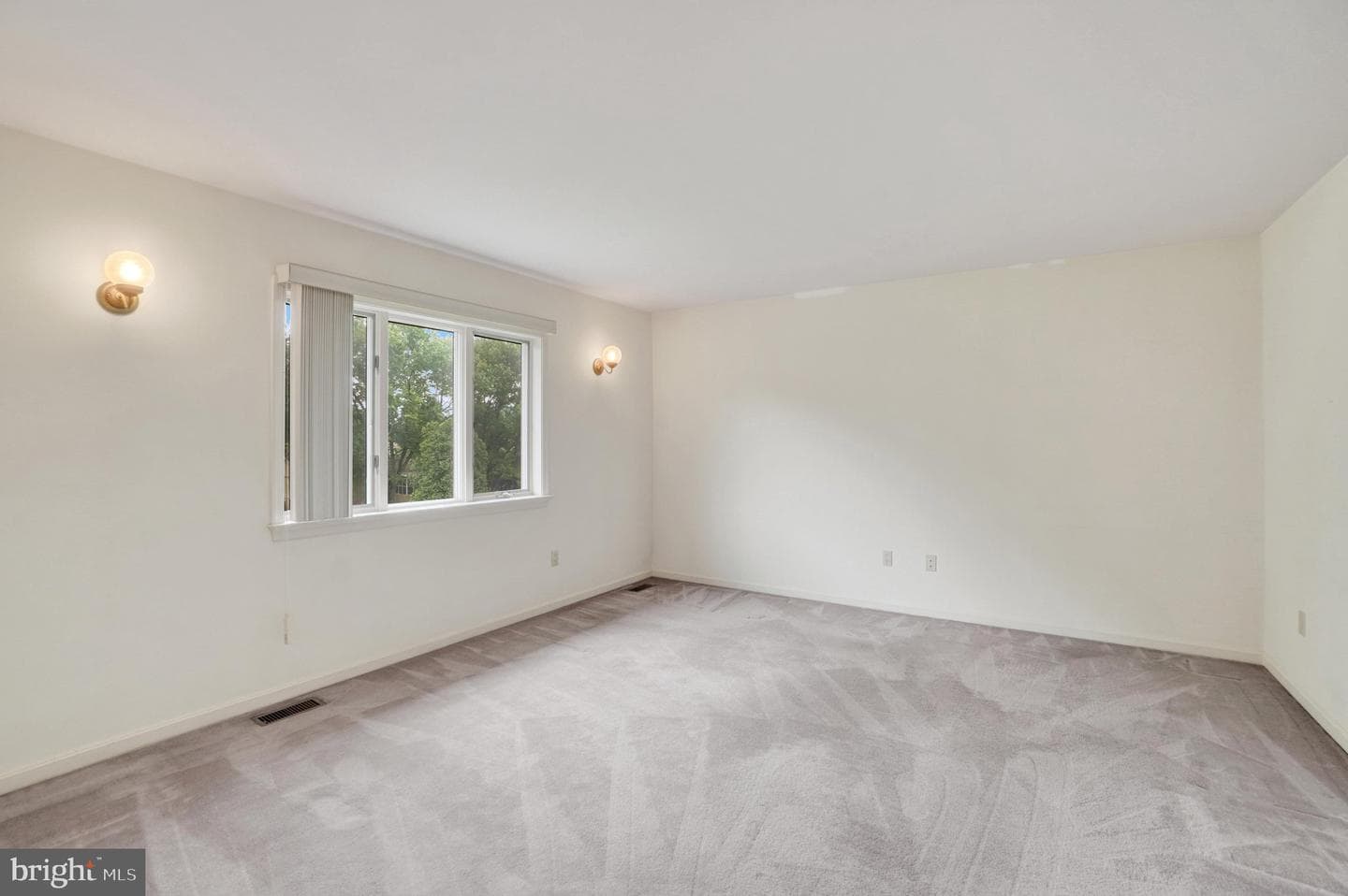 110 Catherine Court photo 23