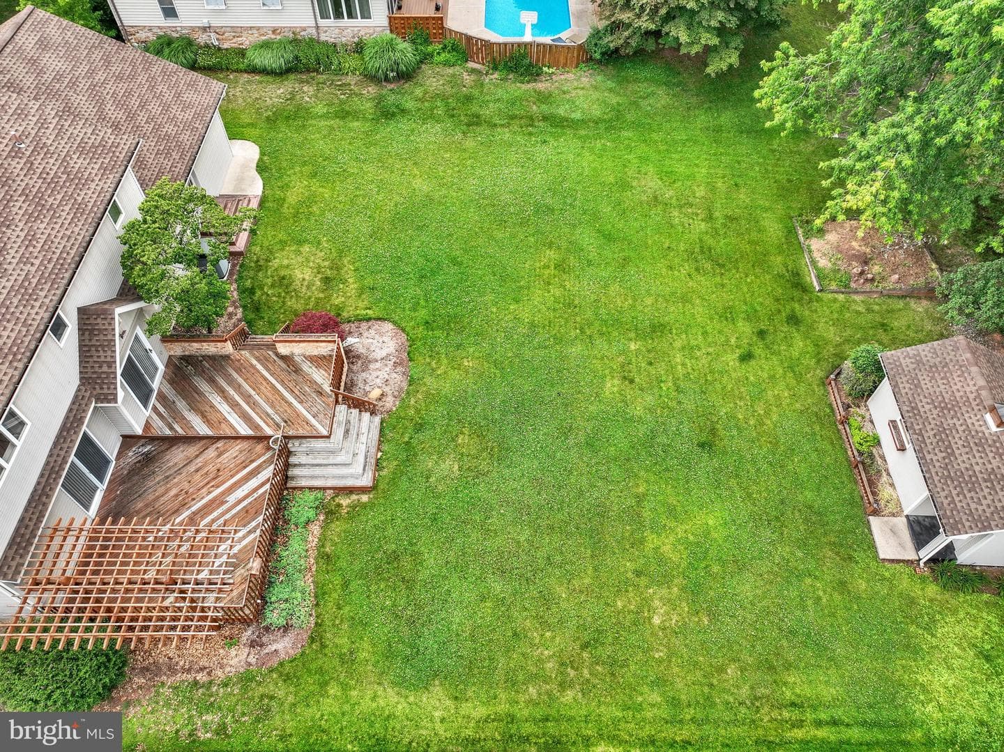110 Catherine Court photo 42