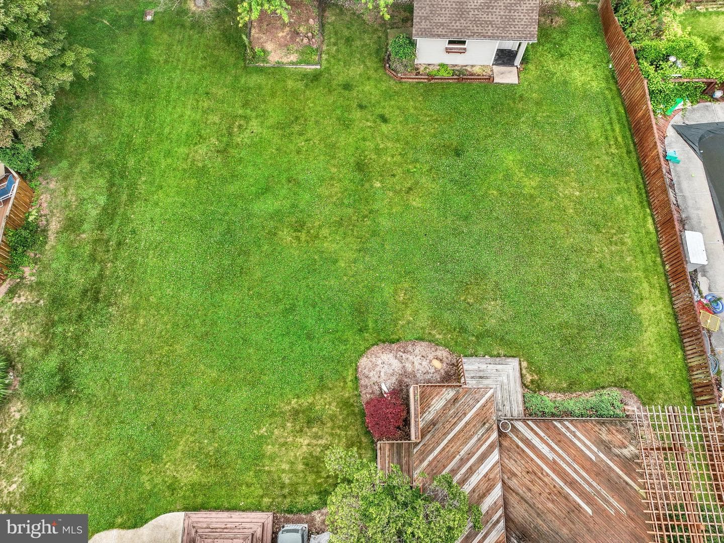 110 Catherine Court photo 44