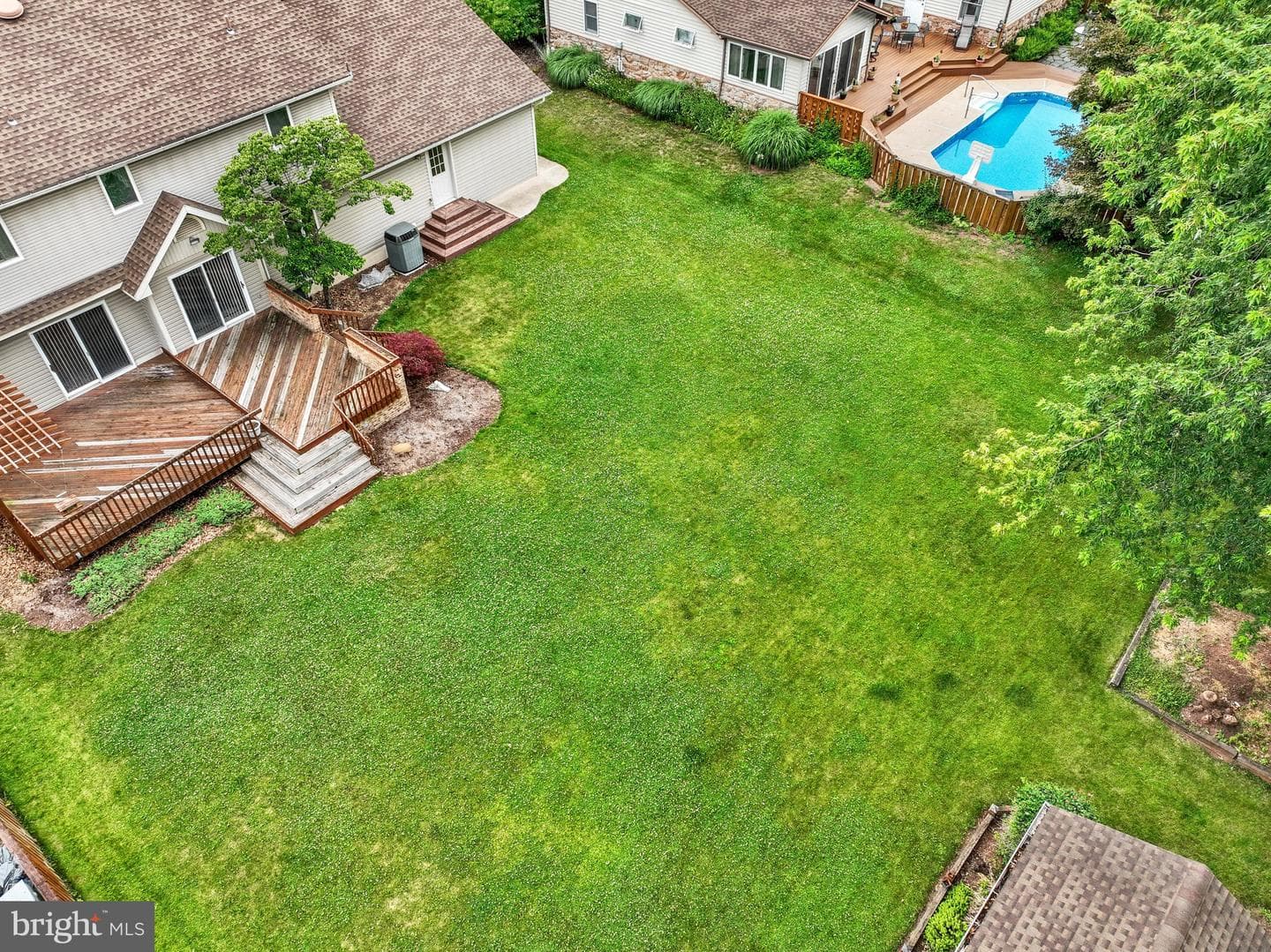 110 Catherine Court photo 45