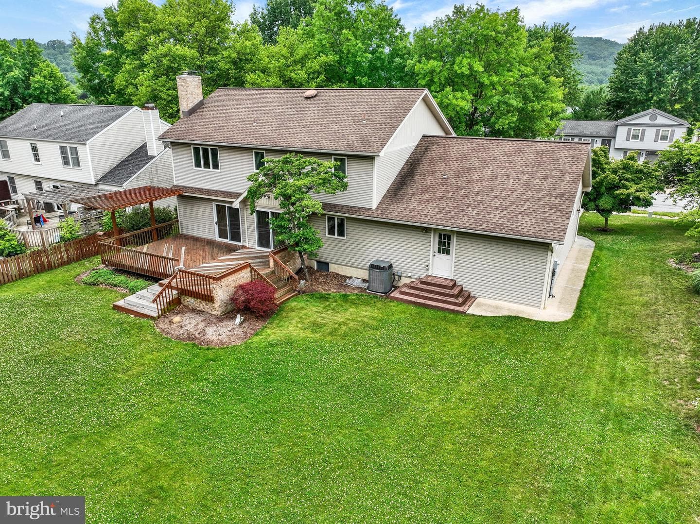 110 Catherine Court photo 46